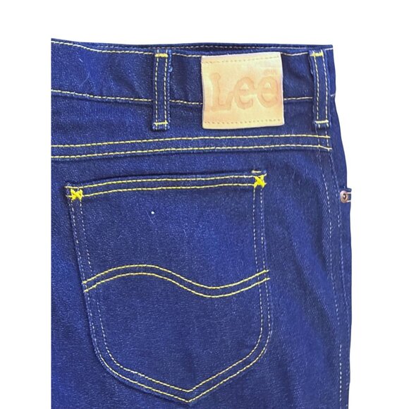 Vintage Lee Mens Jeans Straight Leg Dark Wash Stretch USA Crispy HEMMED 40 x 26* - Picture 4 of 6
